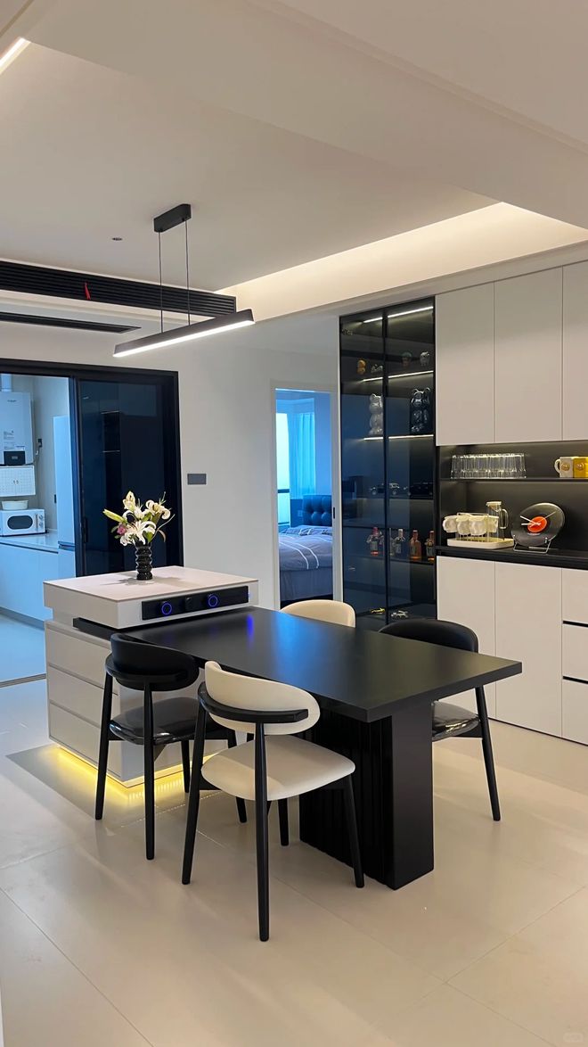 厅餐桌入住后我却真香了！小户型这么装太绝PG麻将胡了试玩平台老公不听劝非要拆了餐(图1)