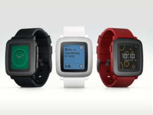 Pebble Time features a new color e-paper display and microphone for responding to notifications.