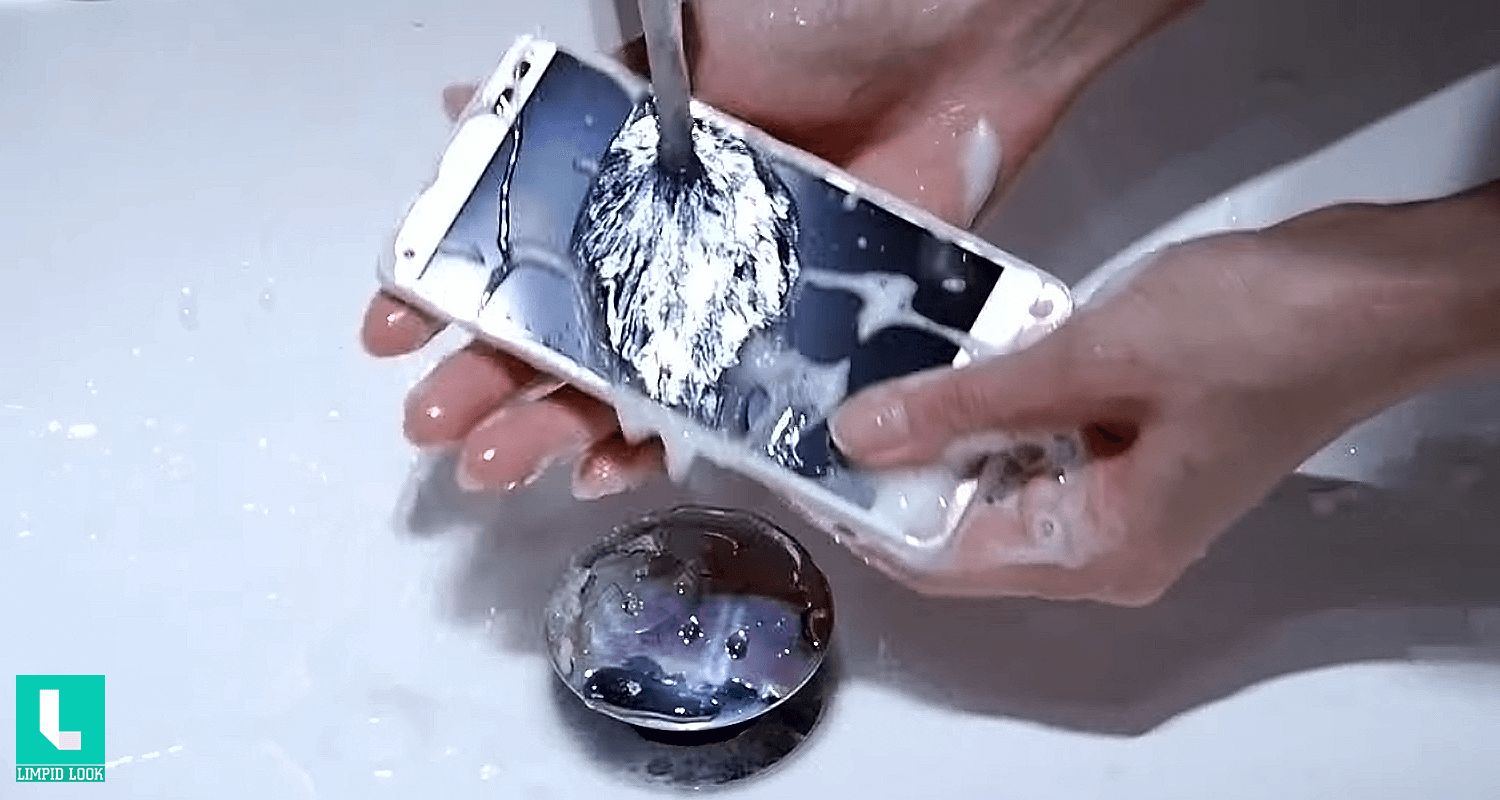 Digno Rafre - Worlds First Washable Smartphone